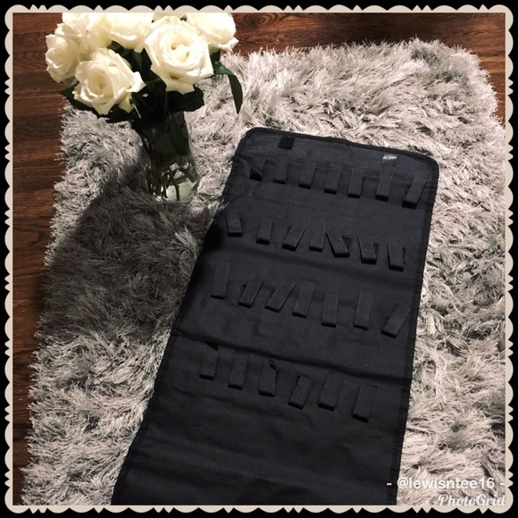 Tuesday Morning Bags Black Double Sided Jewelry Hanging Storage